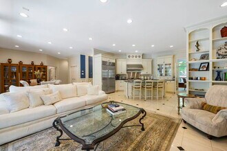 45 E Cedar St in Chicago, IL - Building Photo - Building Photo