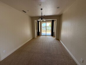 3533 Bridgeway Lakes Dr in West Sacramento, CA - Building Photo - Building Photo