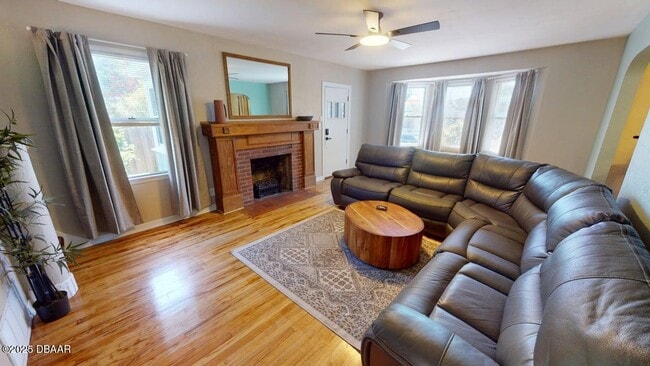 425 Wisteria Rd in Daytona Beach, FL - Building Photo - Building Photo