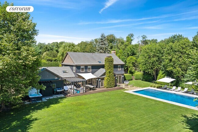property at 832 David Whites Ln