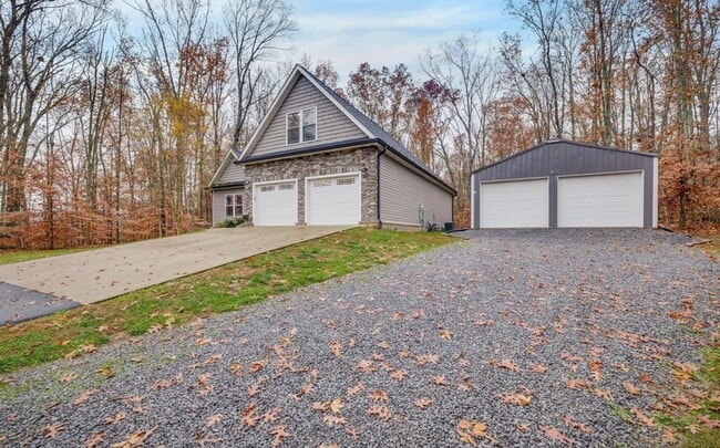 262 Allenwood Dr in Surgoinsville, TN - Building Photo - Building Photo