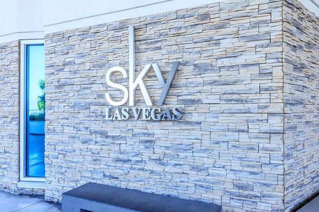 Sky Las Vegas in Las Vegas, NV - Foto de edificio - Building Photo
