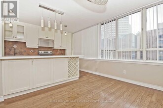 633-1633 Bay St. in Toronto, ON - Building Photo - Building Photo