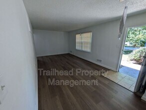 10927 Bennington Ave in Kansas City, MO - Building Photo - Building Photo