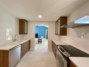 1635 Chippendale Rd in Houston, TX - Building Photo - Building Photo