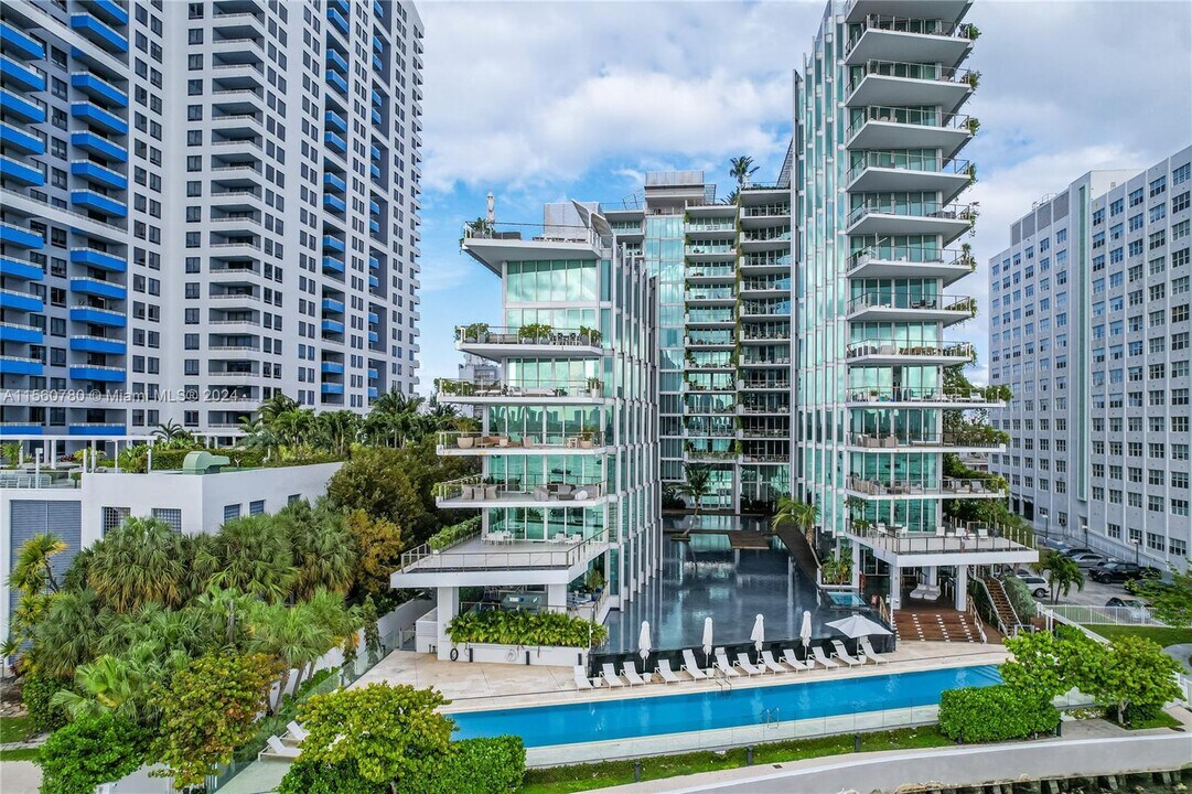 1300 Monad Ter, Unit 4B in Miami Beach, FL - Building Photo