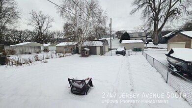 2747 Jersey Ave S in Minneapolis, MN - Building Photo - Building Photo