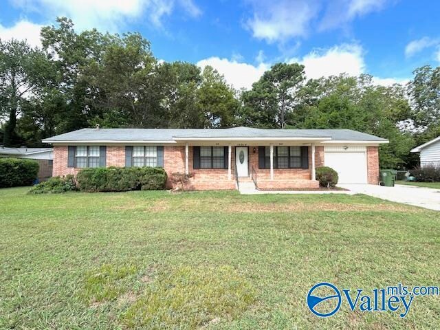 10014 Louis Dr SE