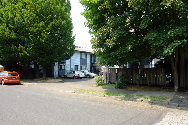 Taylor Corner in Portland, OR - Foto de edificio - Building Photo