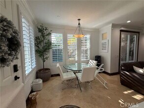 308 Bronze in Irvine, CA - Building Photo - Building Photo