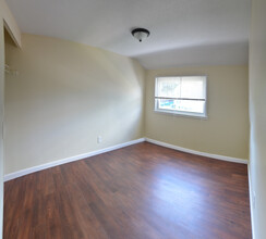 21 Cannon Rd, Unit 21 in East Hartford, CT - Building Photo - Building Photo