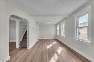 19880 Tyronne Ave in Euclid, OH - Building Photo - Building Photo