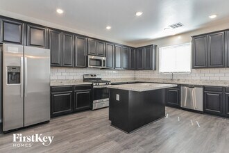7405 Osteville Bay Ct in Las Vegas, NV - Building Photo - Building Photo