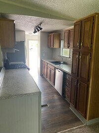 16422 Waverly Dr photo'