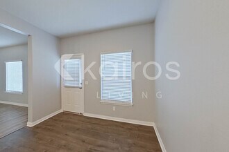 825 NW 4th St in Newcastle, OK - Building Photo - Building Photo