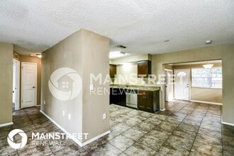 11119 Mayflower Rd in Spring Hill, FL - Building Photo - Building Photo