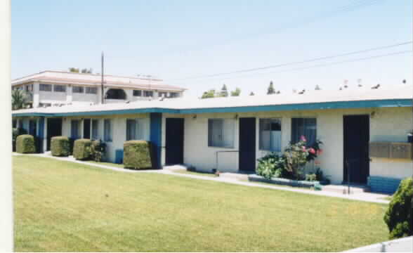 Delaware Street Apartments in Huntington Beach, CA - Building Photo - Building Photo