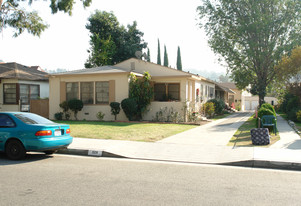 908 E Acacia Ave in Glendale, CA - Foto de edificio - Building Photo