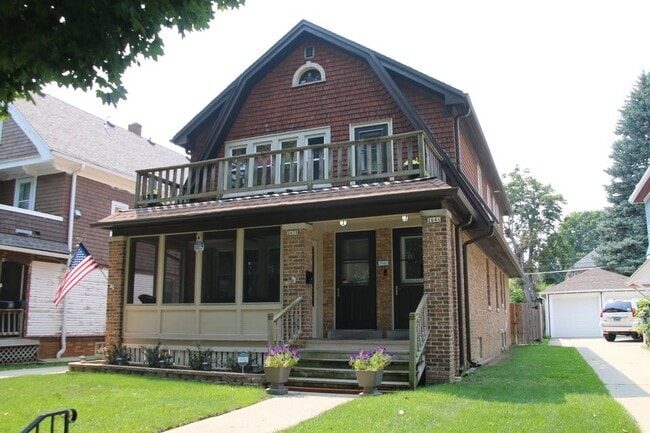 2641 N 61st St, Unit 2641