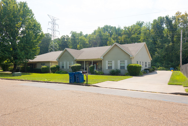 4695 Allendale Dr in Memphis, TN - Building Photo - Building Photo