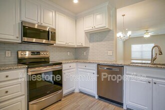 931 N Barrett Ave in Denison, TX - Building Photo - Building Photo