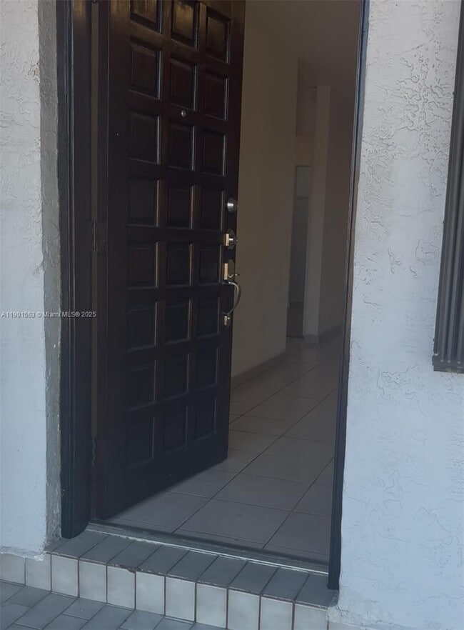 6562 W 22nd Ct in Hialeah, FL - Building Photo - Building Photo