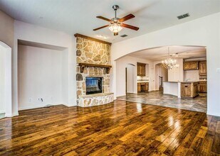 935 Crestmoor Dr in Allen, TX - Building Photo - Building Photo