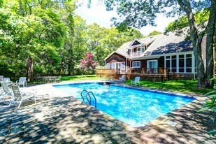 11 Forest Crossing in Sagaponack, NY - Building Photo