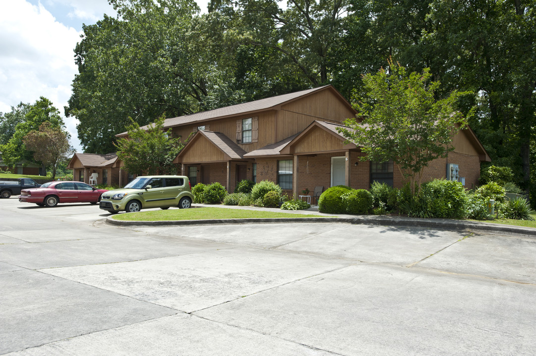 239 Highway 9 N in Dawsonville, GA - Foto de edificio