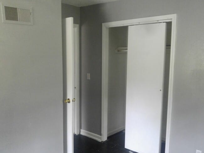 property at 1325 Duck Rd