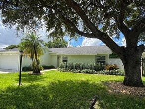 10514 SW 127th Ct in Miami, FL - Building Photo - Building Photo