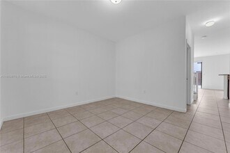 17461 SW 153rd Ct, Unit 2104 in Miami, FL - Building Photo - Building Photo
