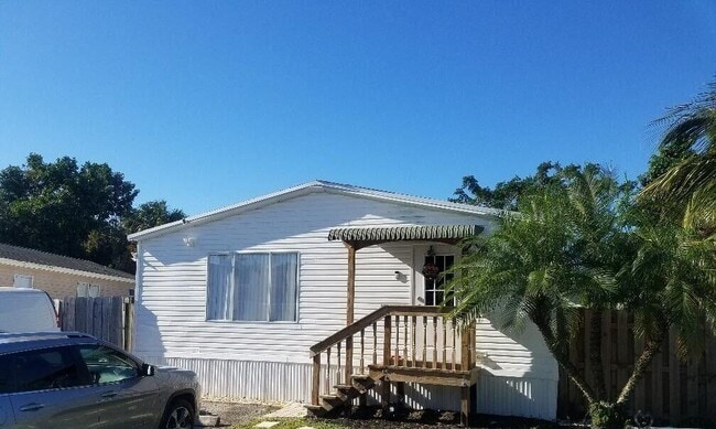22973 Inlet Cir