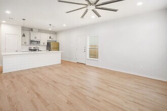216 Richards St in College Station, TX - Building Photo - Building Photo