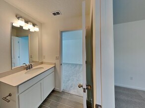 2165 Windward Cay Ln in Middleburg, FL - Foto de edificio - Building Photo