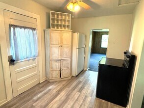 108 E 43rd St in Joplin, MO - Building Photo - Building Photo