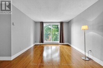 50-350 Burnside Ave in Ottawa, ON - Building Photo - Building Photo