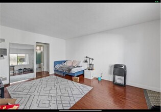6107 Tujunga Ave in Los Angeles, CA - Building Photo - Building Photo