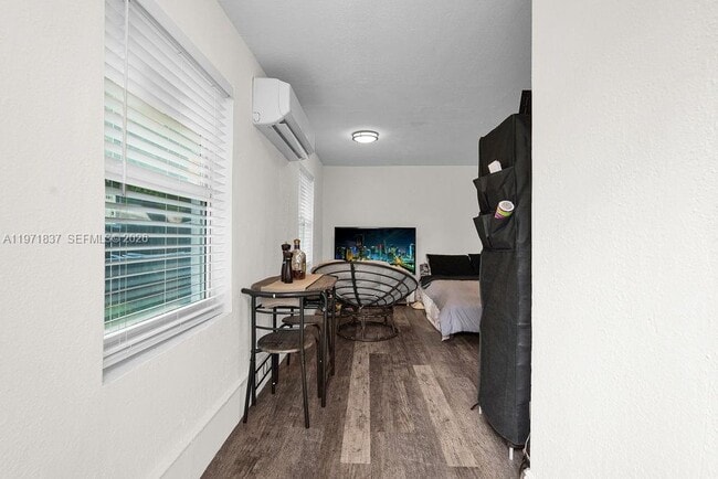 3010 NW 95th Terrace in Miami, FL - Building Photo - Building Photo