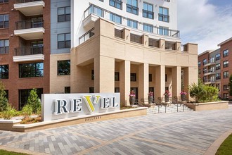 Revel Ballpark in Atlanta, GA - Foto de edificio - Building Photo