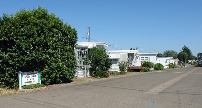 501 Division Ave in Eugene, OR - Foto de edificio - Building Photo