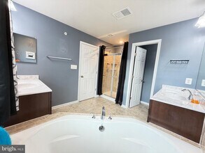 5914 Krantz Dr in Frederick, MD - Building Photo - Building Photo