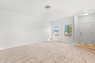8958 W Stirrup St in Boise, ID - Building Photo - Building Photo