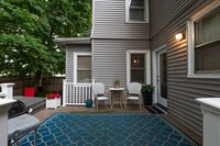 14 Saint James St, Unit #1 in Newton, MA - Foto de edificio - Building Photo