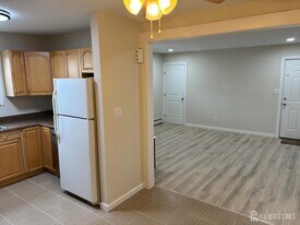 289 Main St in Spotswood, NJ - Building Photo