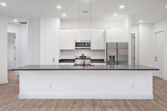 812 Homestead Rd S in Lehigh Acres, FL - Building Photo - Building Photo