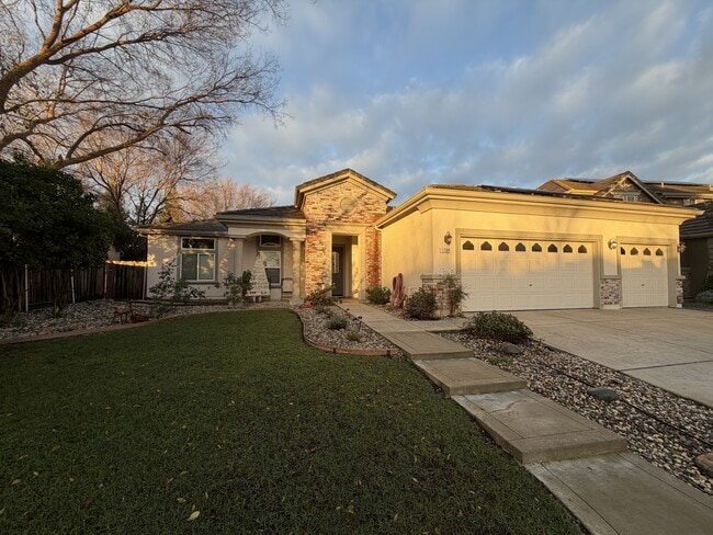 1706 Guildford Way in Plumas Lake, CA - Building Photo - Building Photo