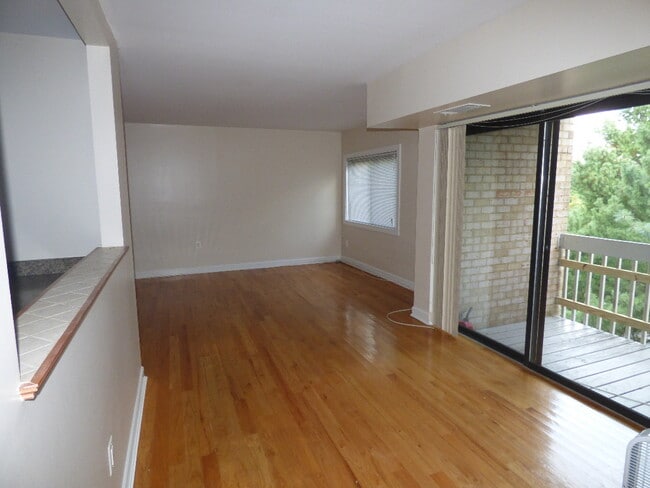 6300 Hil-Mar Dr in District Heights, MD - Building Photo - Building Photo