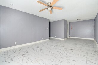 12500 Sandpiper Dr in Houston, TX - Building Photo - Building Photo