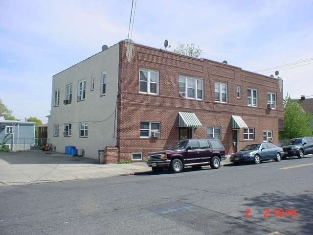 165 Quincy Ave in Kearny, NJ - Building Photo - Building Photo